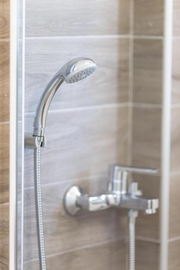 Varkes Suites 2 Néa Mudaniá Kültér fotó