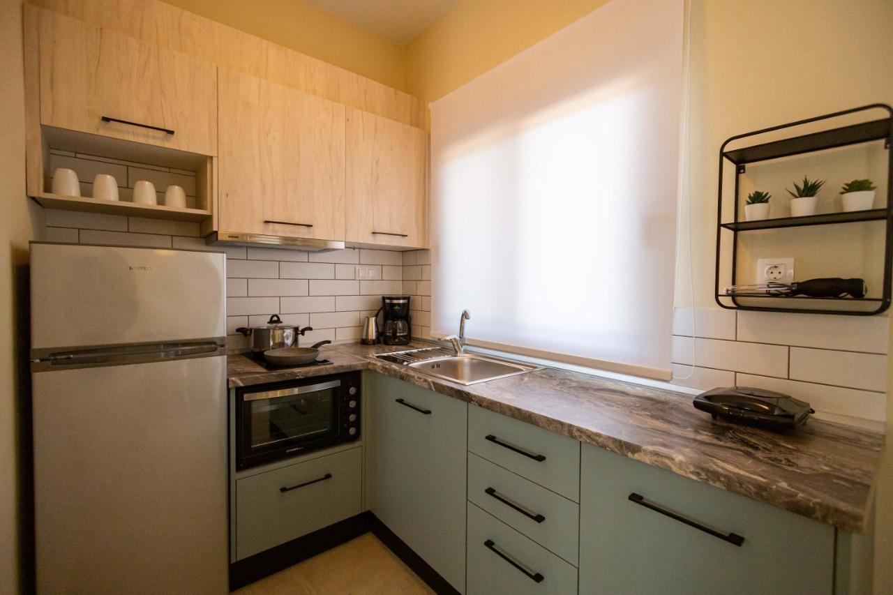 Varkes Suites 2 Néa Mudaniá Kültér fotó